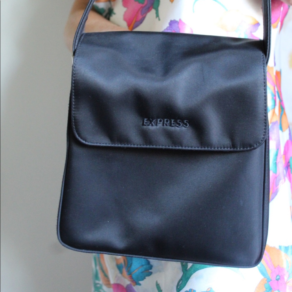 Vintage Express Crossbody 👜